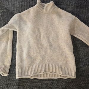 Levi’s 100% Extra Fine Merino Wool Sweater Turtleneck Mockneck Cream